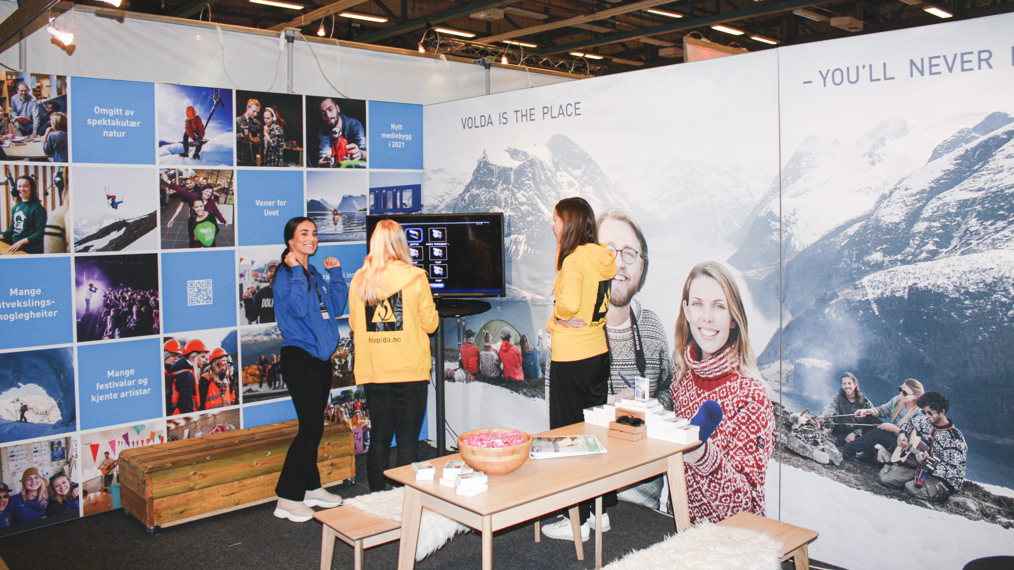 høskulen i volda messestand